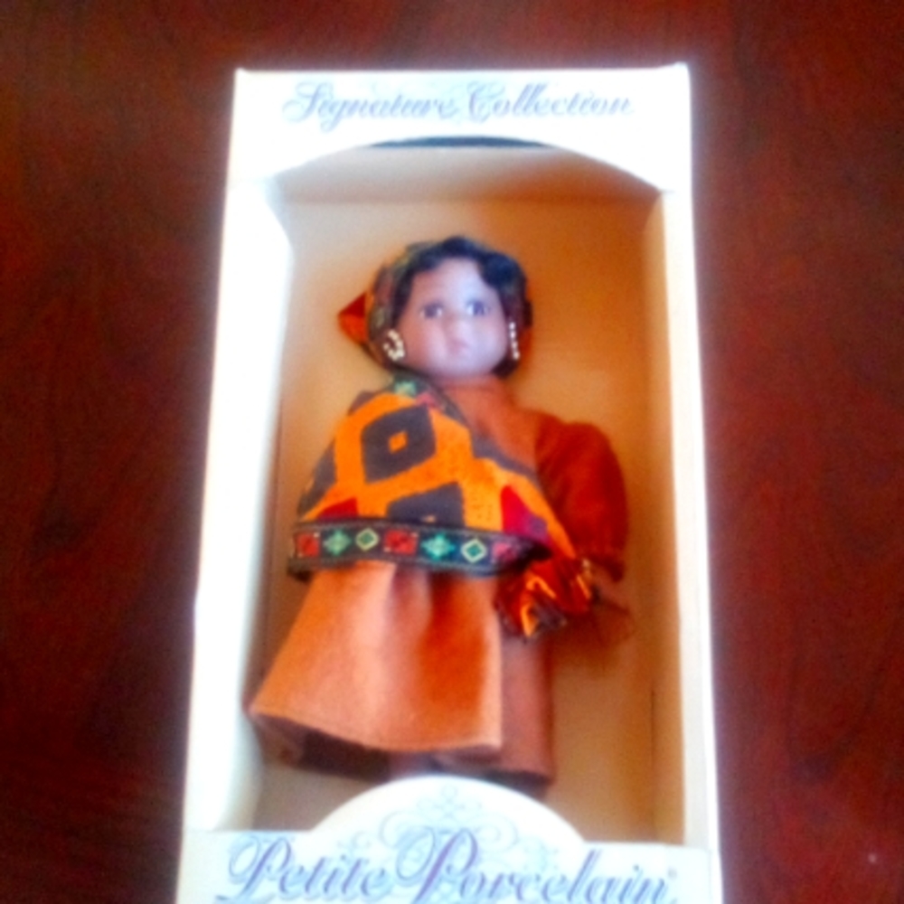 Petite Porcelain
